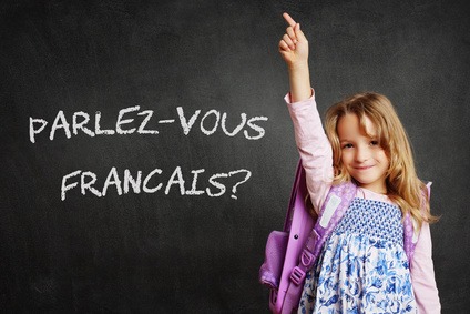 Französisch Nachhilfe: Kind meldet sich. Parlez-vous francais?