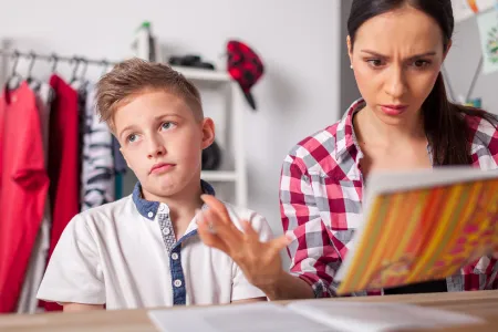 Schüler im Lernen stärken und motivieren. Eltern einbezogen durch den ganzheitlichen Förderansatz von Schulfit Nachhilfe & Coaching.